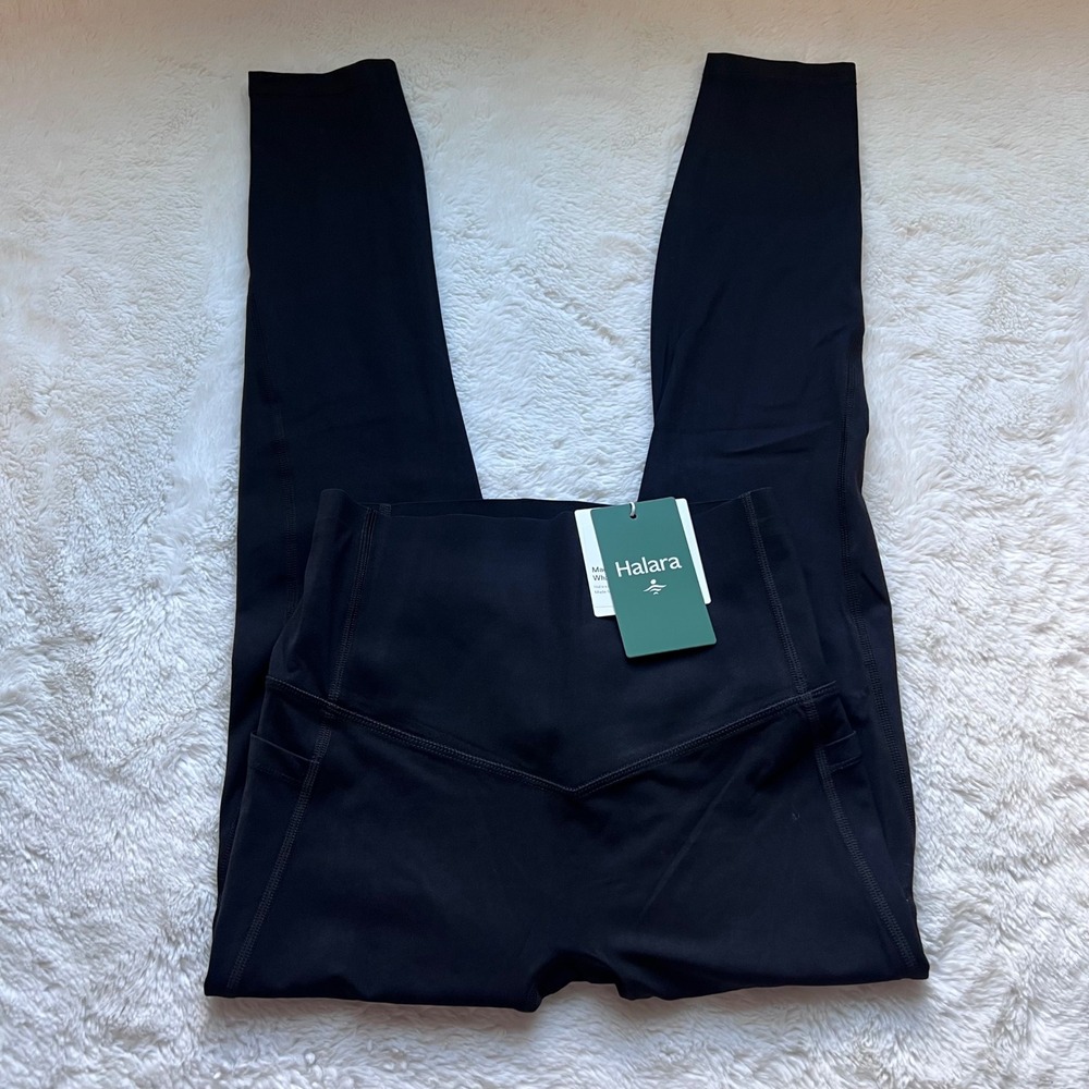 Halara Black High Waisted Crossover V-Waist 7/8 Leggings with Pockets XS NEW - Picture 3 of 14